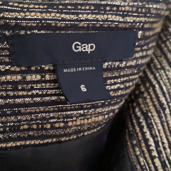 Gap women’s metallic textured skirt with pockets - Picture 8 of 11